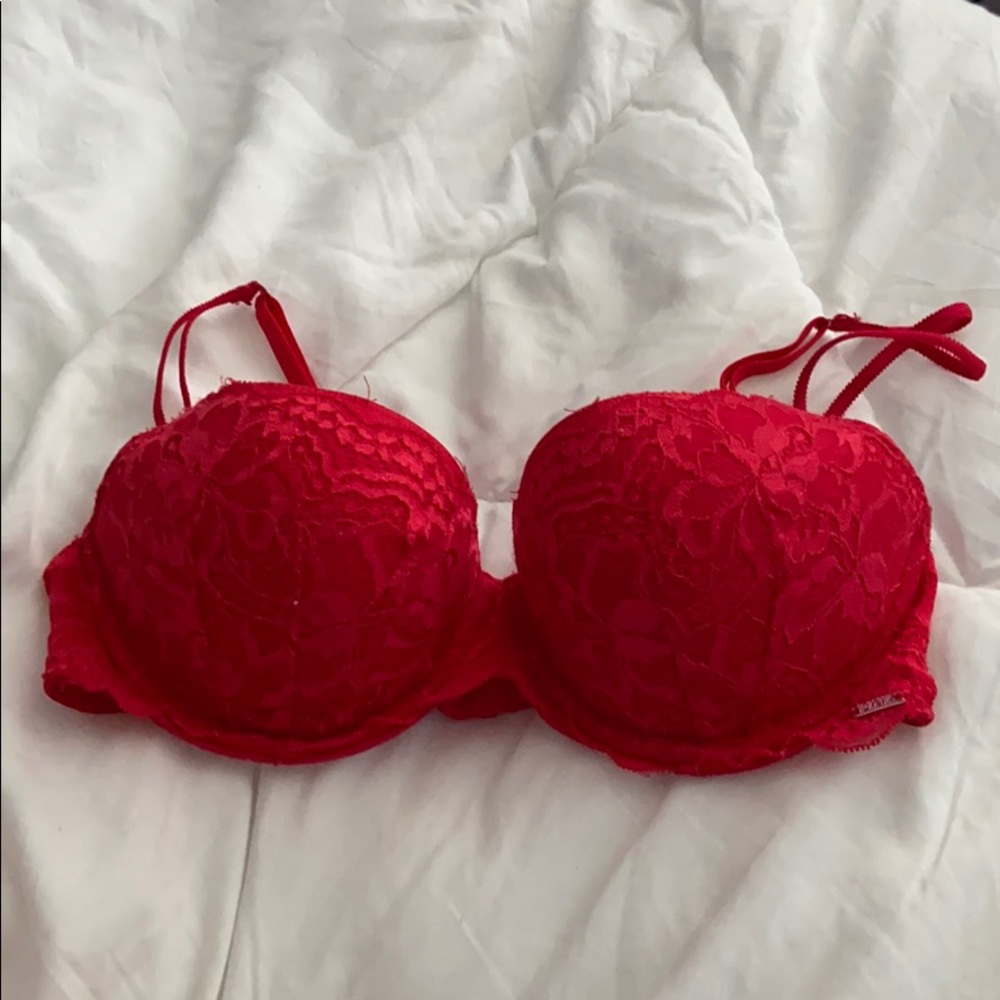 Victoria’s Secret Pink bra